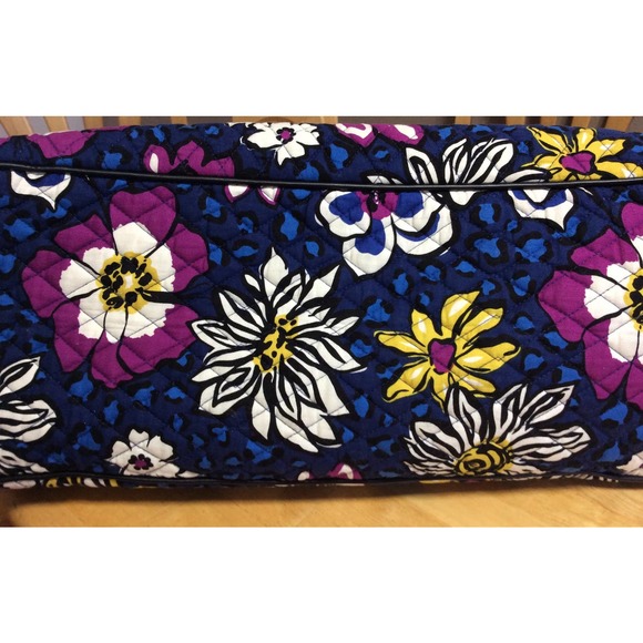 Vera Bradley Carryall Travel Shoulder Bag Suitcase African Violet Floral 18"x12" - Picture 3 of 15